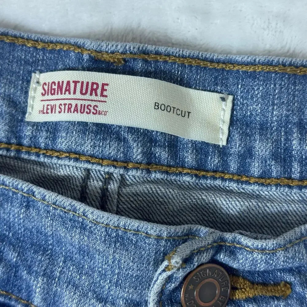 Signature by Levi Strauss Men's W36 L30 Blue Denim Jeans Bootcut Workwear Casual